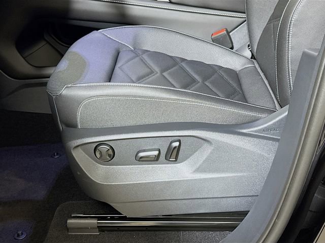 New 2026 Volkswagen Atlas SE FWD image 16