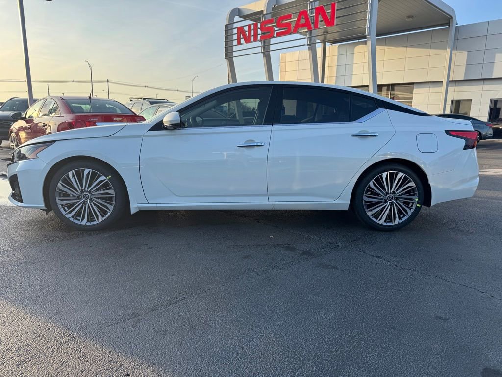 New 2025 Nissan Altima 2.5 SL image 2