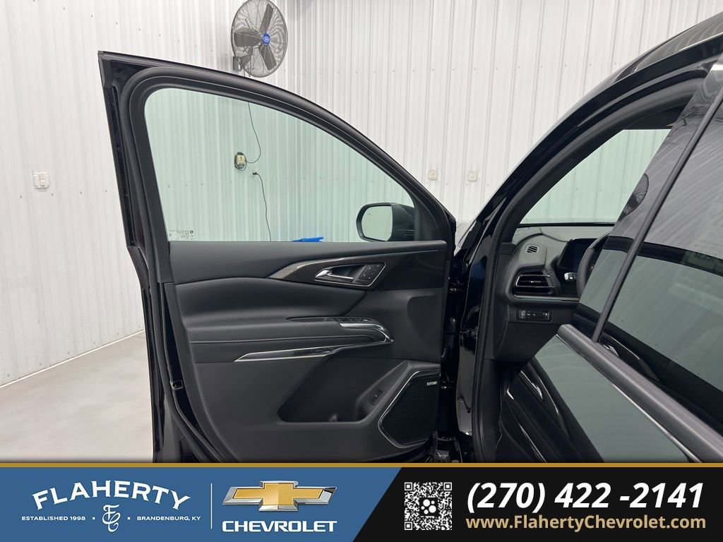 New 2026 Chevrolet Traverse High Country image 8