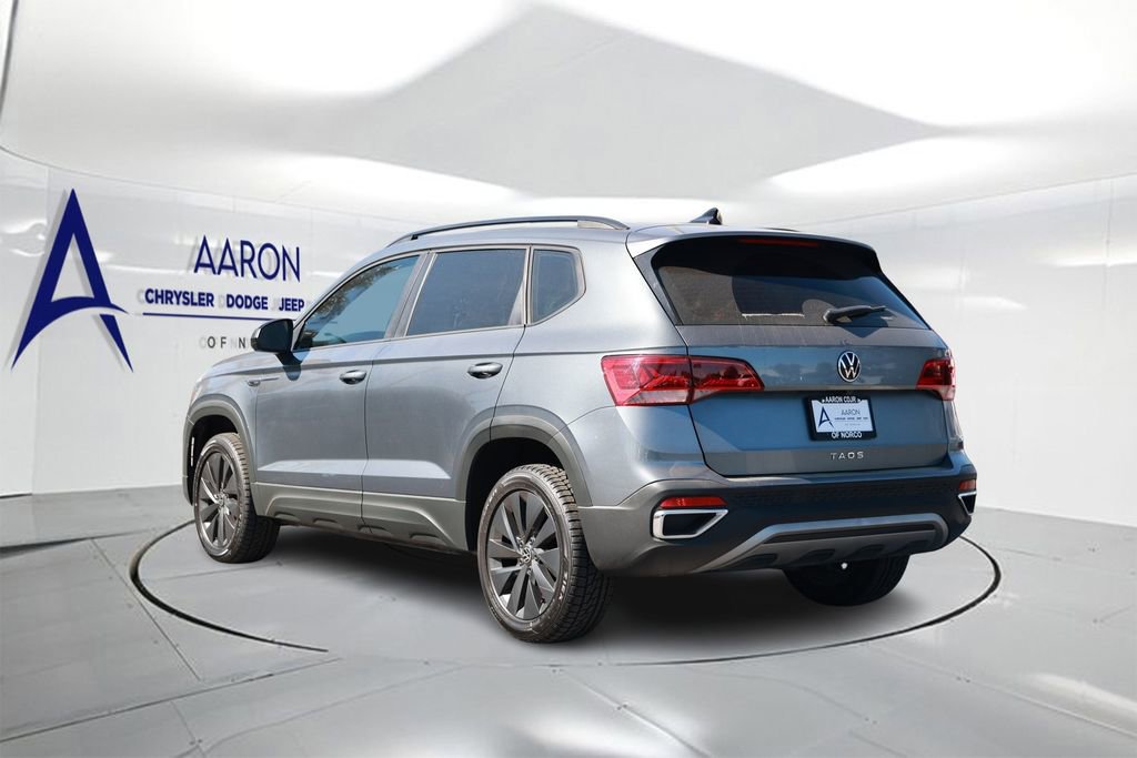 Used 2022 Volkswagen Taos S image 2