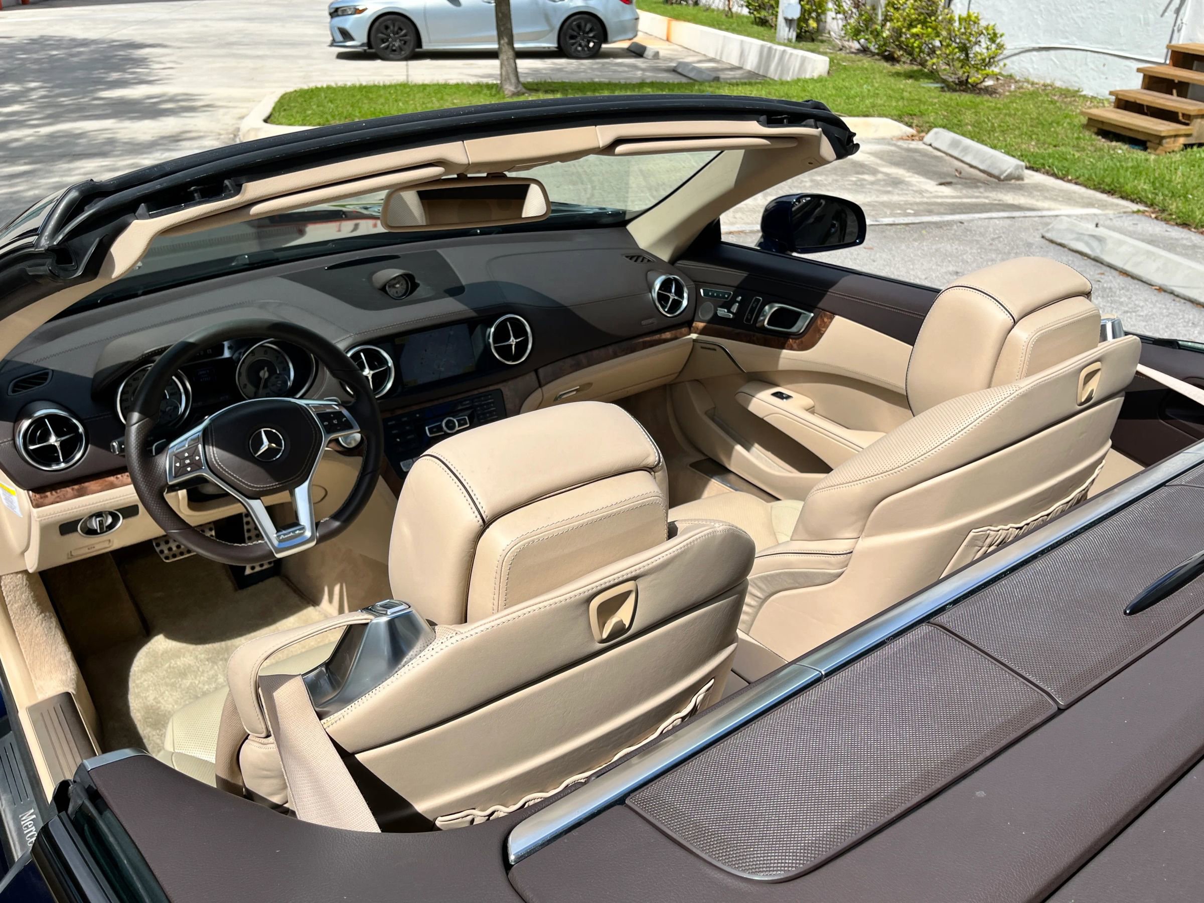 Used 2013 Mercedes-Benz SL 550 image 18