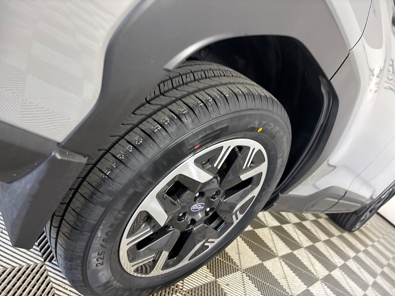 Used 2025 Subaru Forester Premium w/ Convenience Package #1 image 32