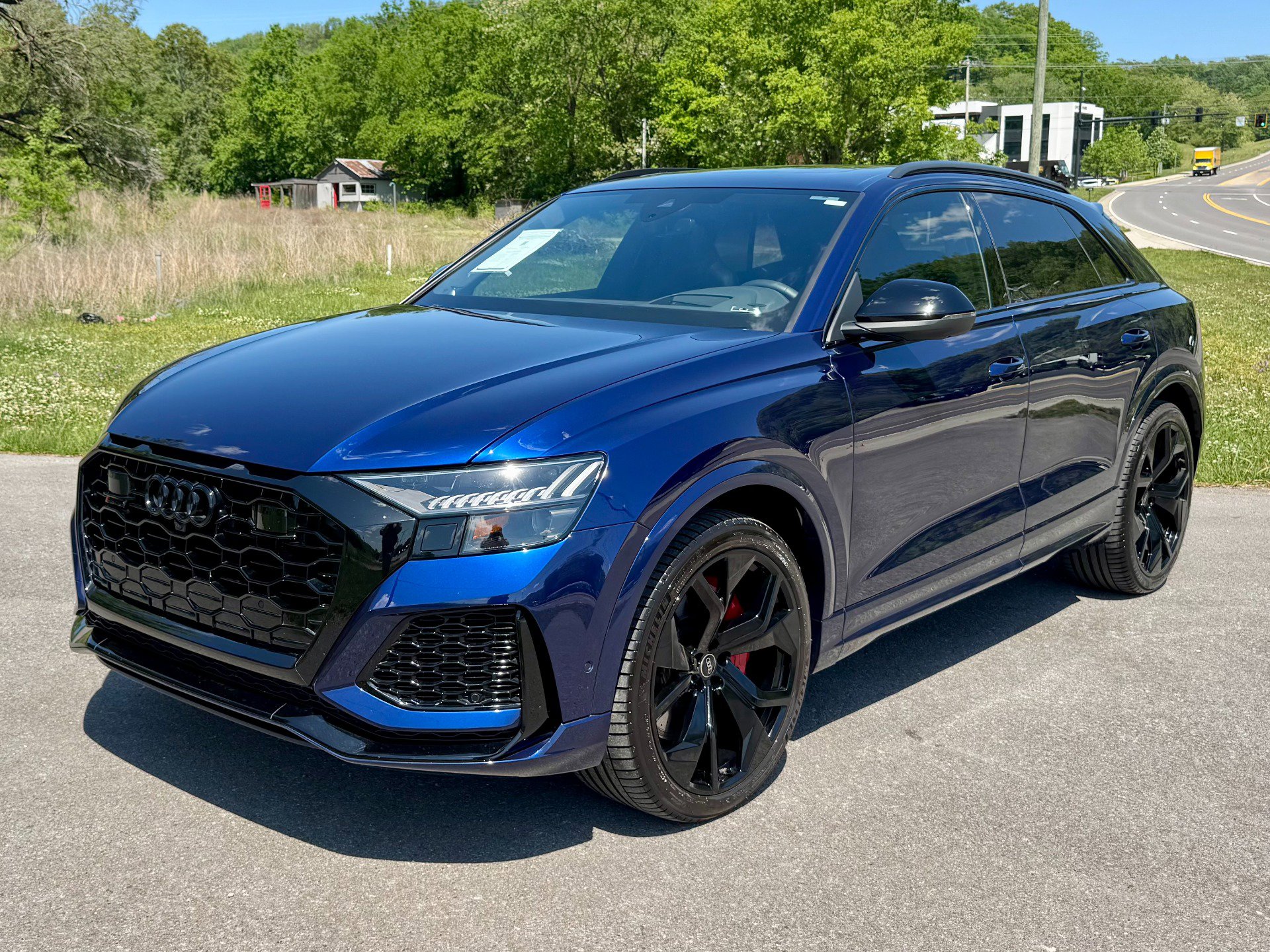Used 2023 Audi RS Q8 AWD/4WD image 2