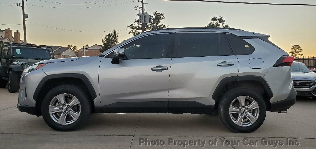 Used 2022 Toyota RAV4 XLE w/ Convenience Package image 22