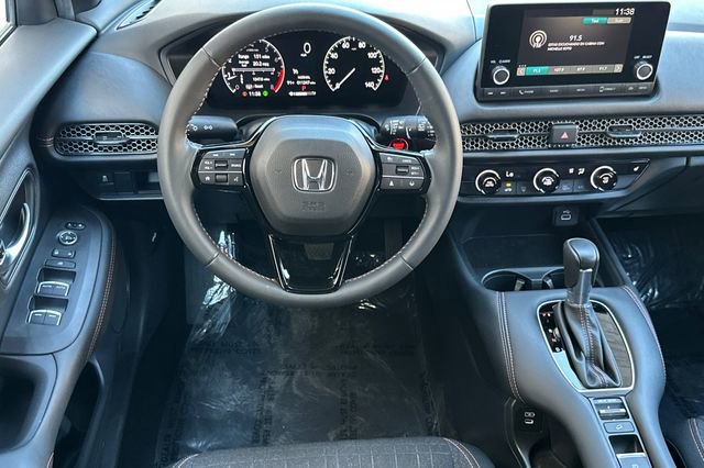 Used 2025 Honda HR-V Sport image 13