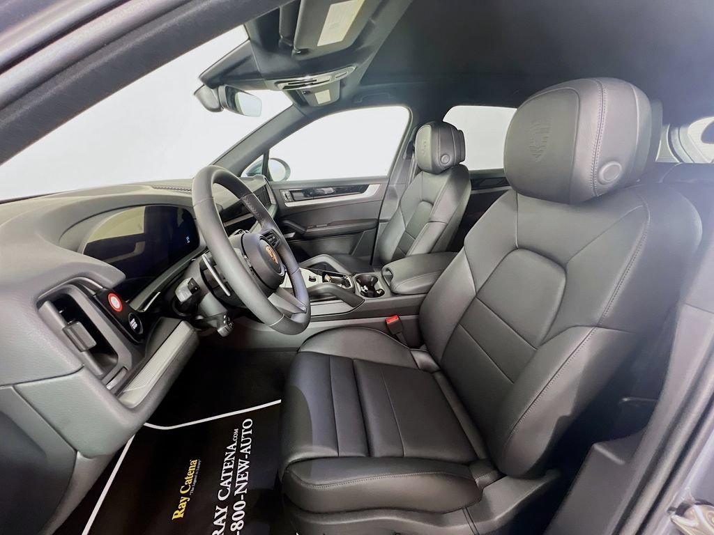 New 2026 Porsche Cayenne AWD/4WD image 5