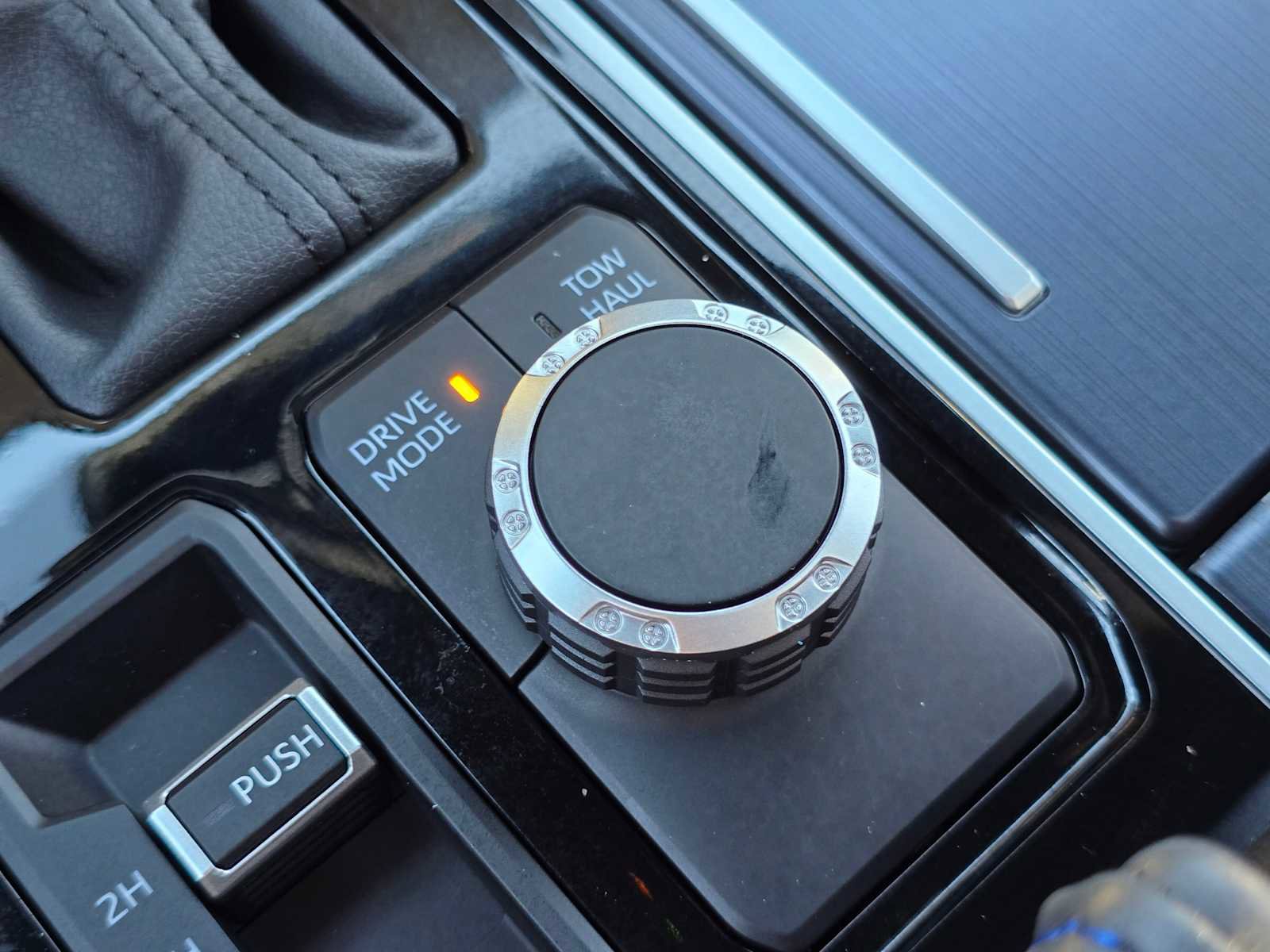 Certified 2025 Toyota Sequoia Platinum image 34