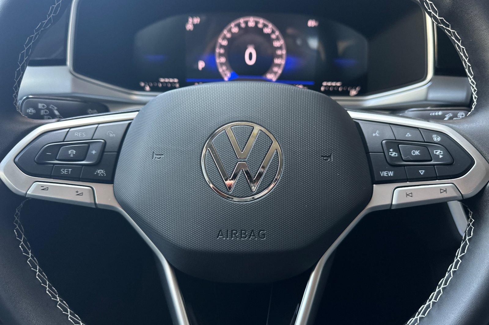 New 2026 Volkswagen Taos SE FWD image 21