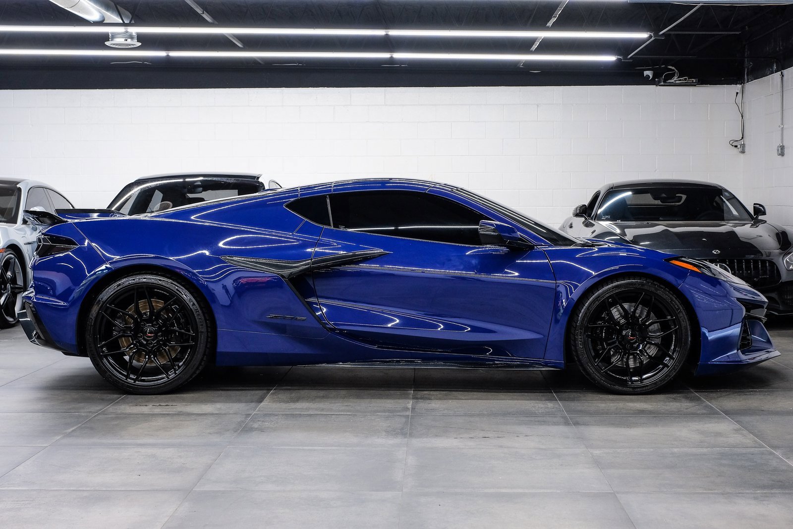 Used 2025 Chevrolet Corvette Z06 w/ Battery Protection Package image 10