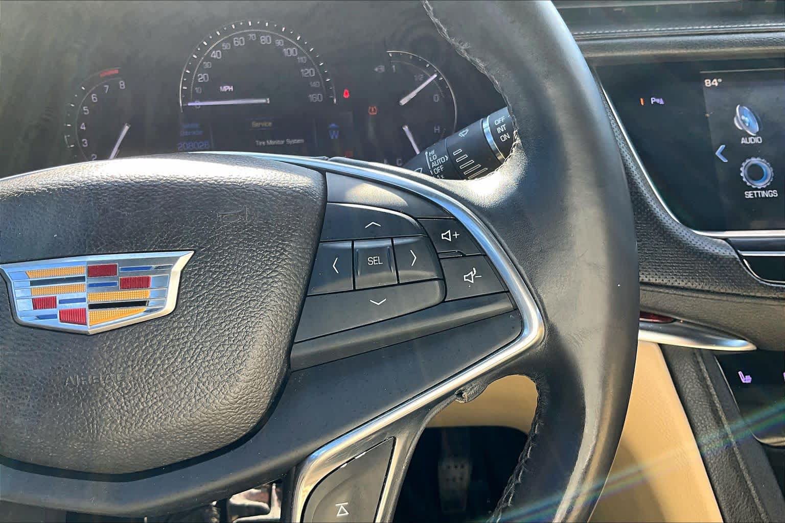 Used 2017 Cadillac XT5 Luxury w/ Driver Awareness Package FWD image 23