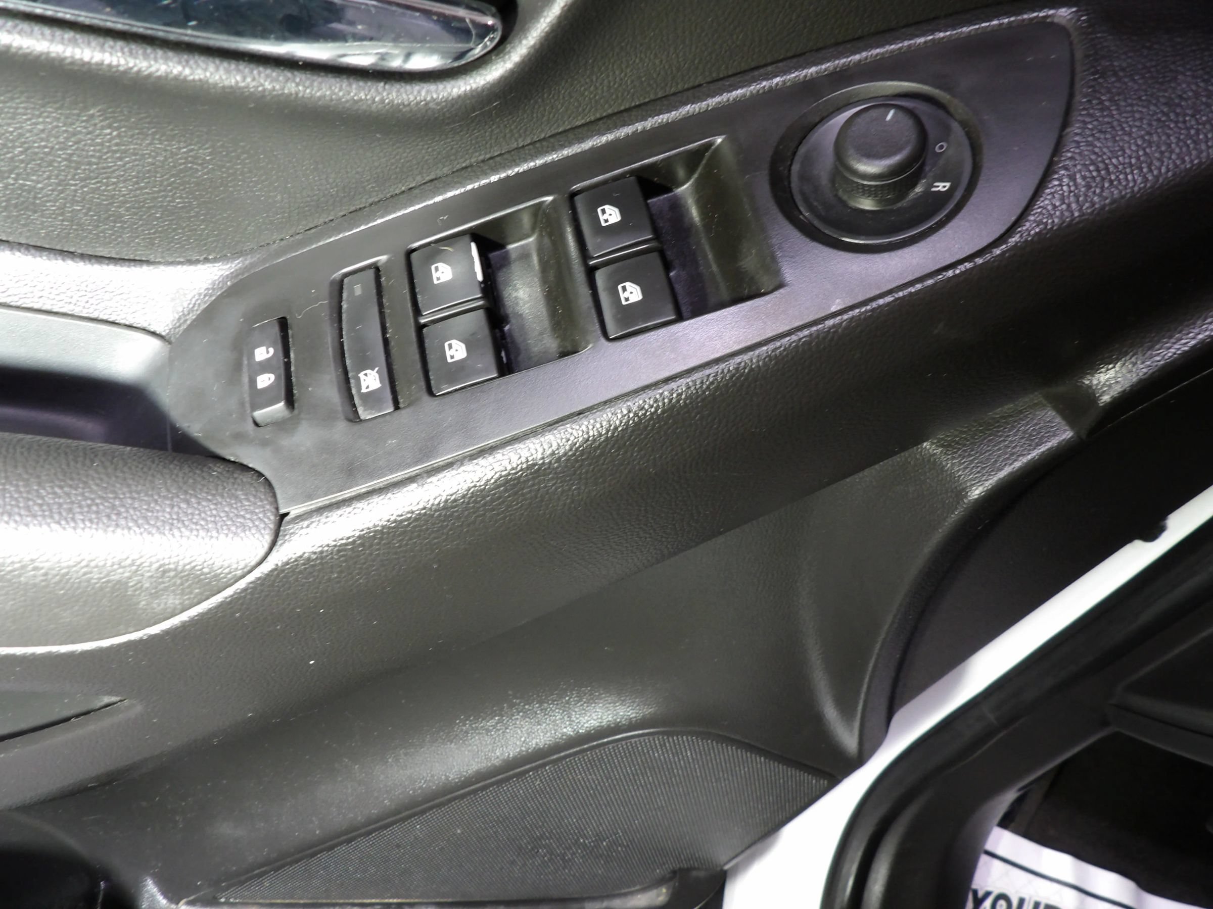 Used 2019 Chevrolet Trax LT w/ LT Convenience Package FWD image 8