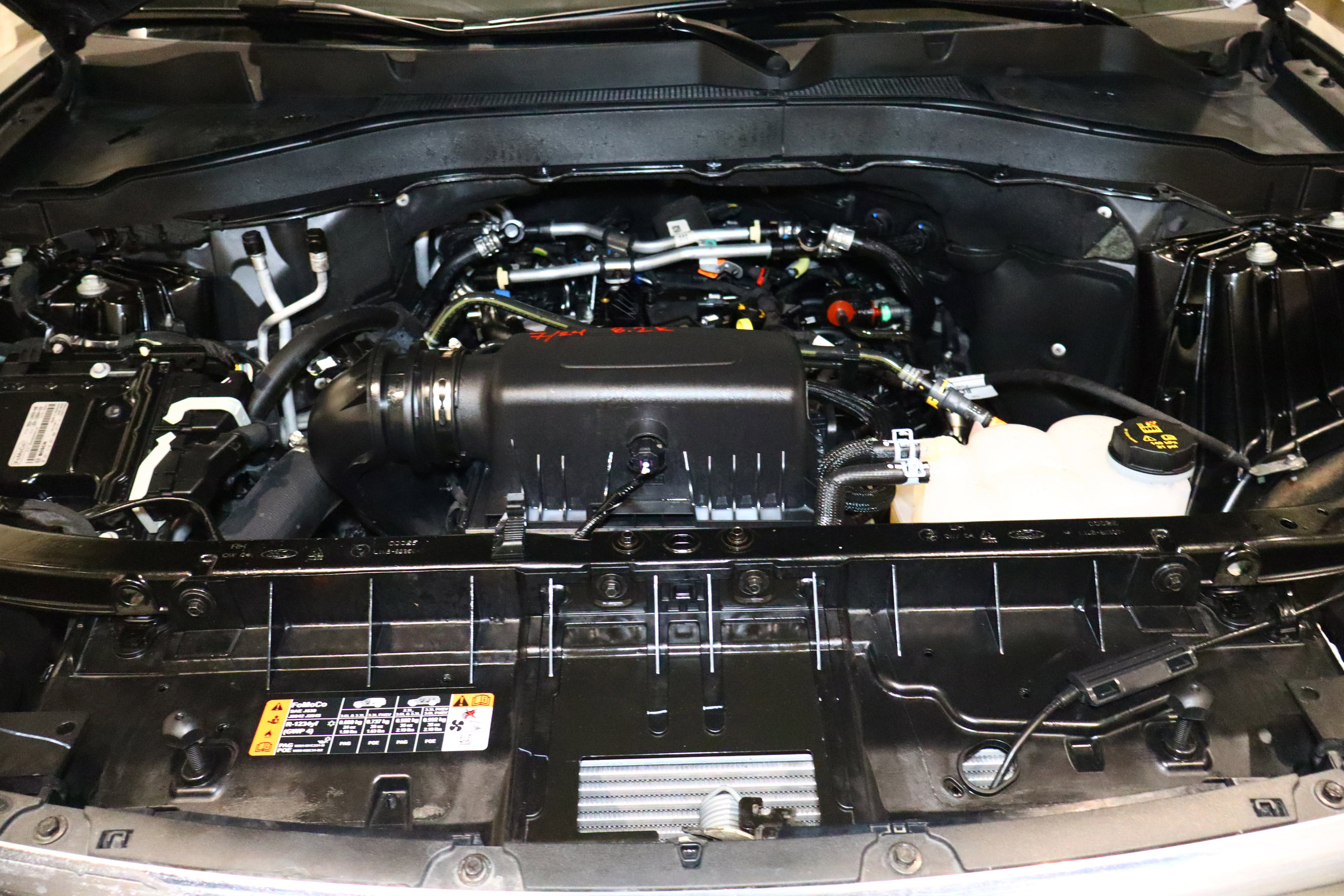 Used 2024 Ford Explorer XLT w/ Equipment Group 202A image 9