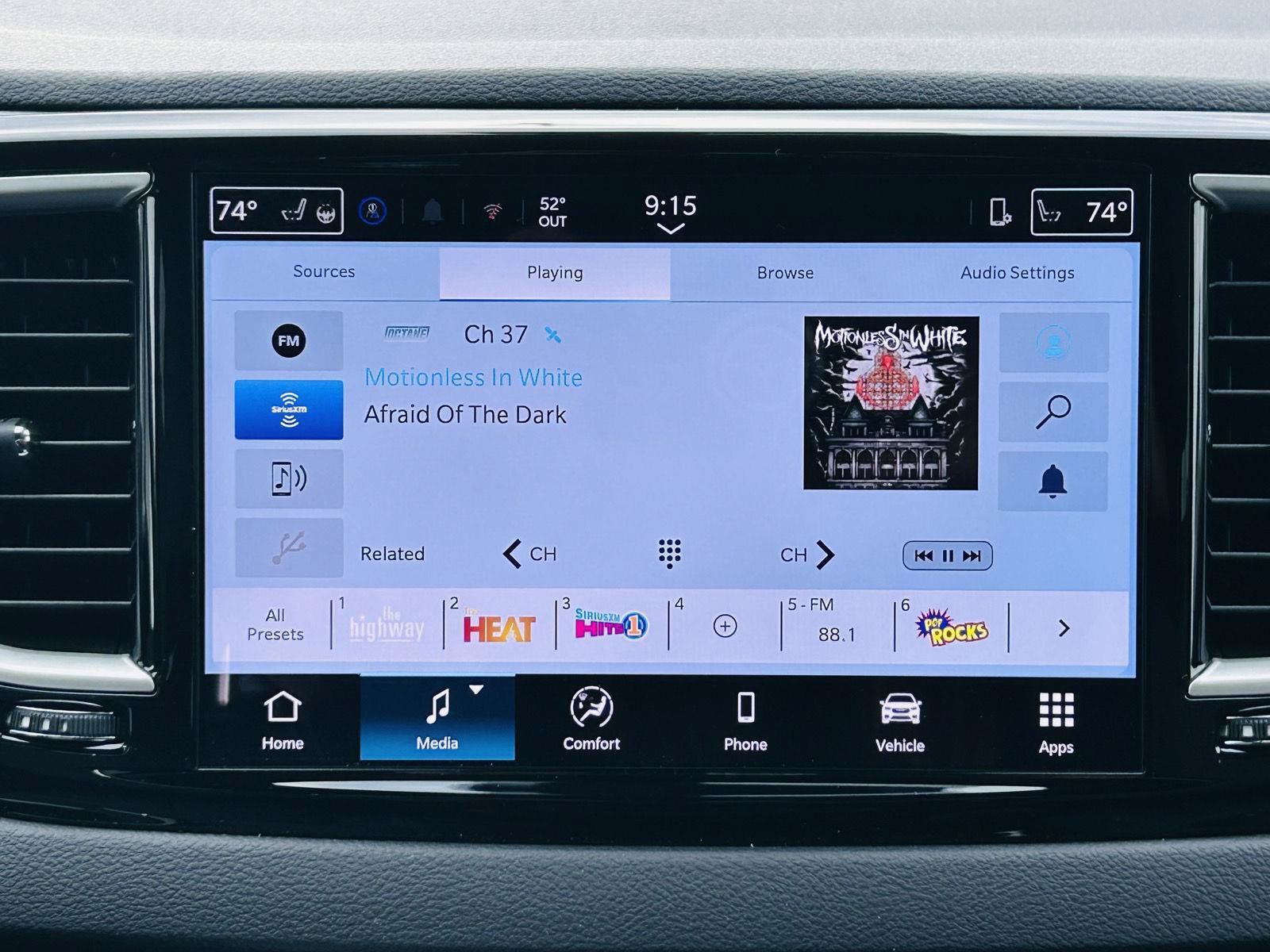 New 2026 Chrysler Voyager LX FWD image 21