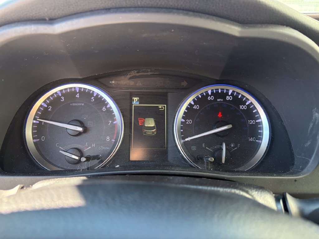 Used 2019 Toyota Highlander XLE FWD image 22