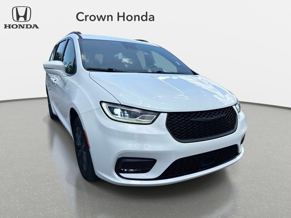 Used 2021 Chrysler Pacifica Touring w/ S Appearance Package FWD image 7