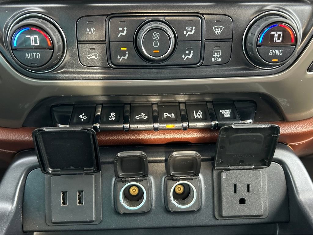 Used 2016 Chevrolet Silverado 2500 High Country w/ Duramax Plus Package image 14