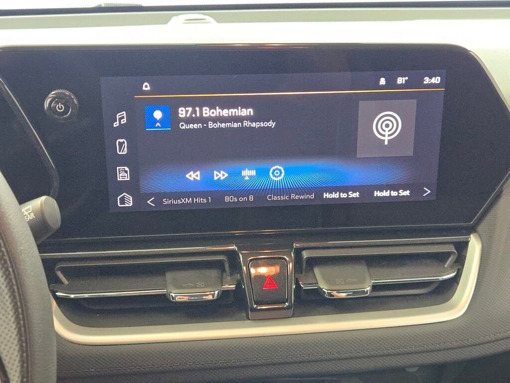 Used 2024 Chevrolet TrailBlazer LT AWD/4WD image 27