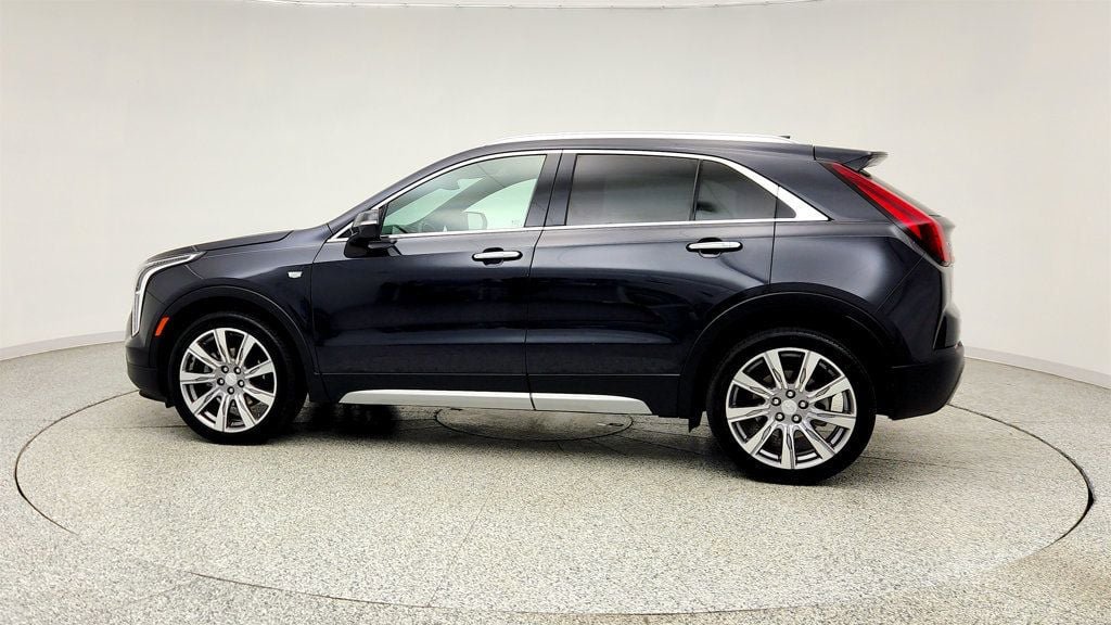 Used 2023 Cadillac XT4 Premium Luxury w/ Cold Weather Package AWD/4WD image 8