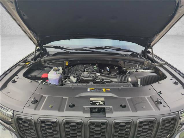 New 2025 Jeep Grand Cherokee Altitude image 19