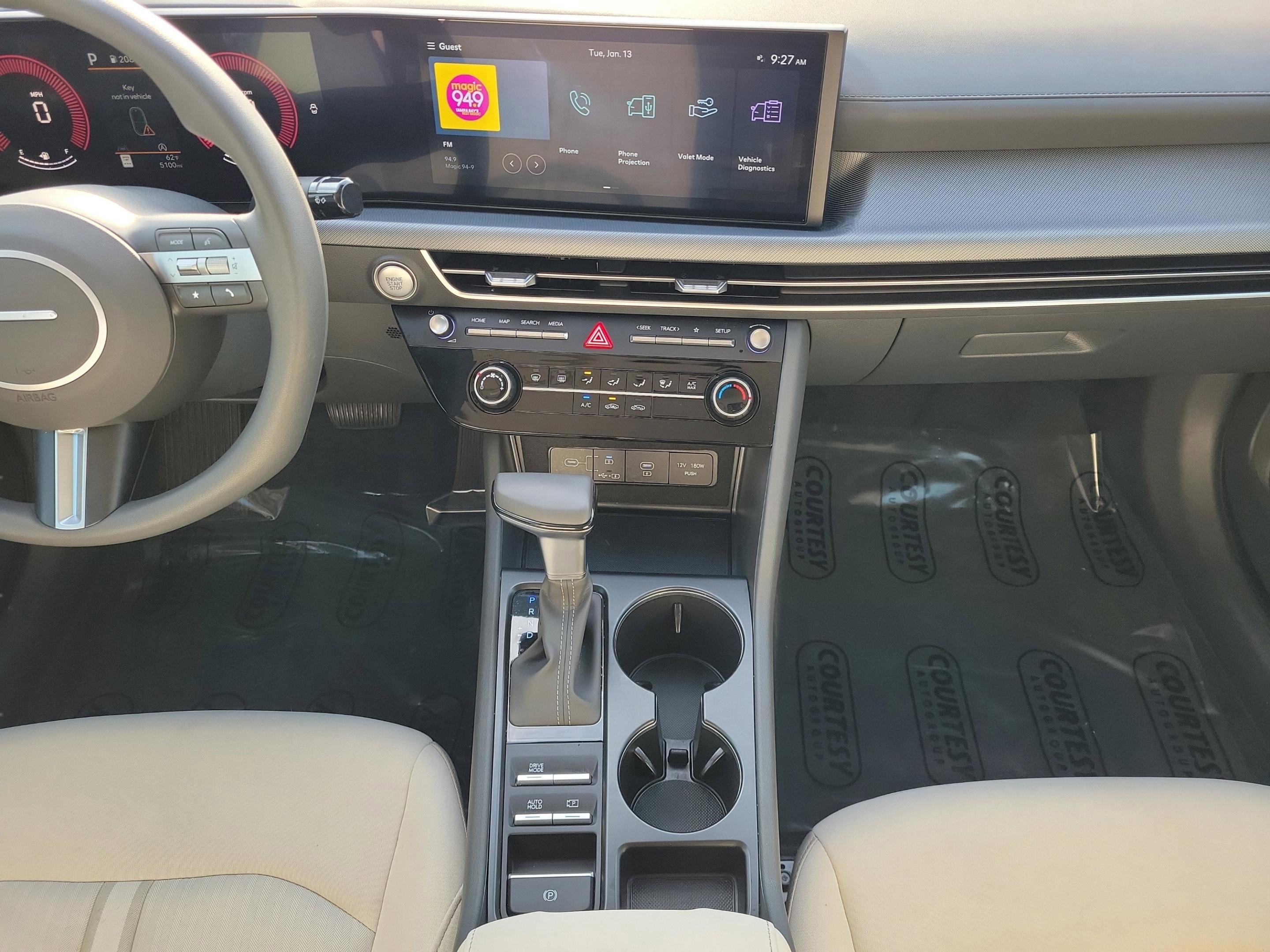 Used 2025 Hyundai Sonata SE image 11