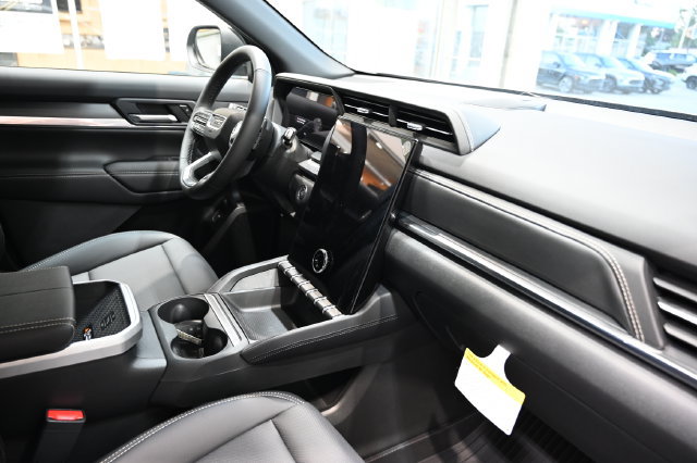 New 2027 GMC Terrain Elevation w/ Elevation Premium Package FWD image 13