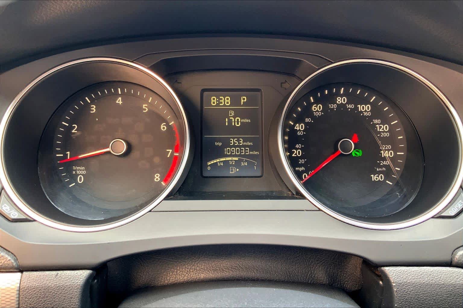 Used 2015 Volkswagen Jetta SE FWD image 25