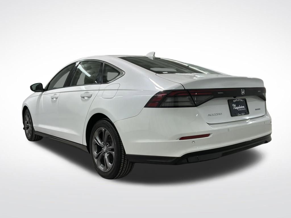 Used 2023 Honda Accord EX-L image 2