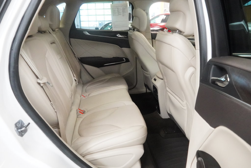 Used 2019 Lincoln MKC Reserve w/ MKC Climate Package AWD/4WD image 32