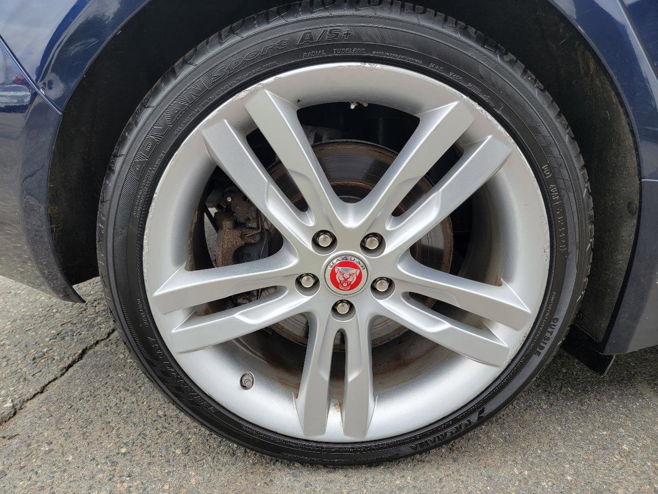 Used 2017 Jaguar XE Prestige image 16