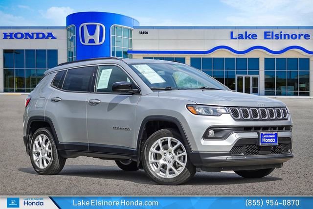 Used 2024 Jeep Compass Latitude