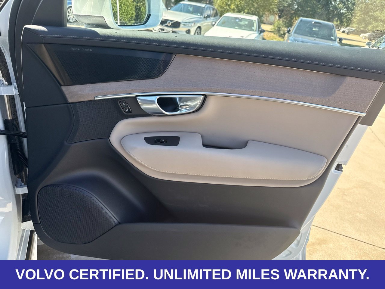 Certified 2026 Volvo XC90 B6 Plus AWD/4WD image 18