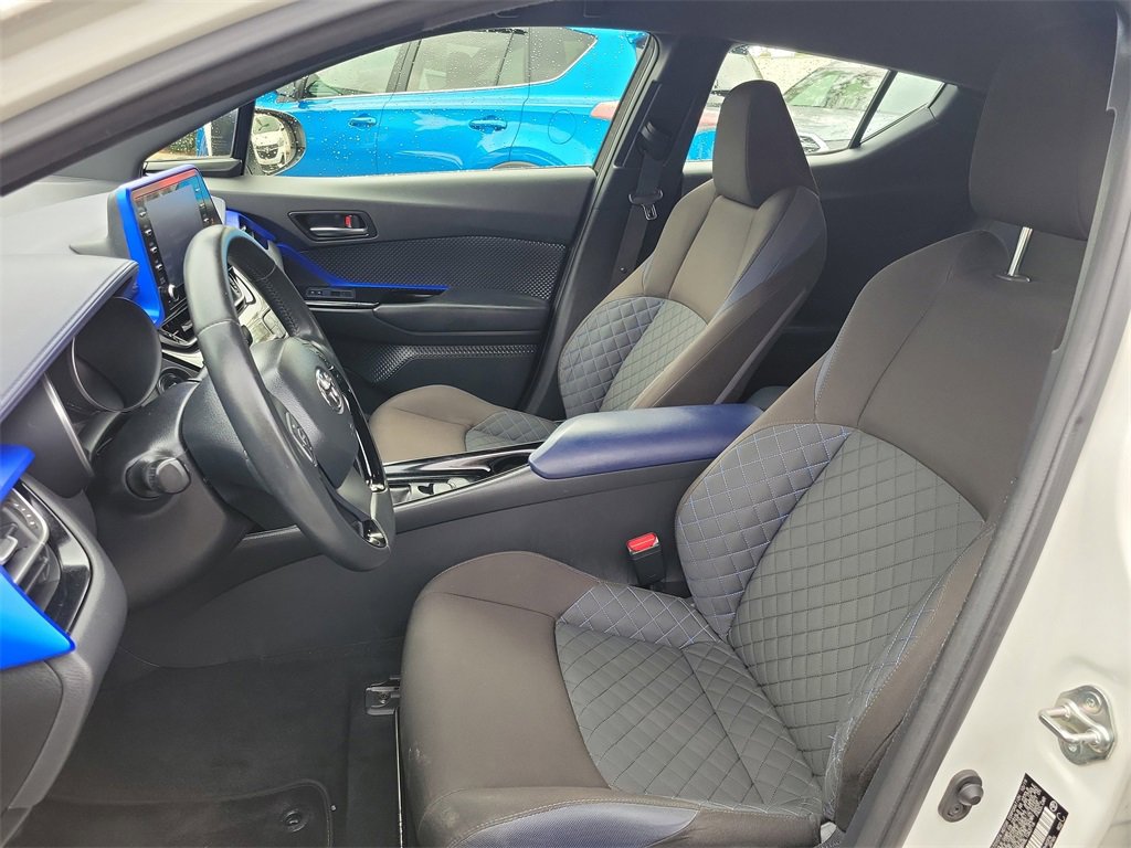 Used 2020 Toyota C-HR LE image 23