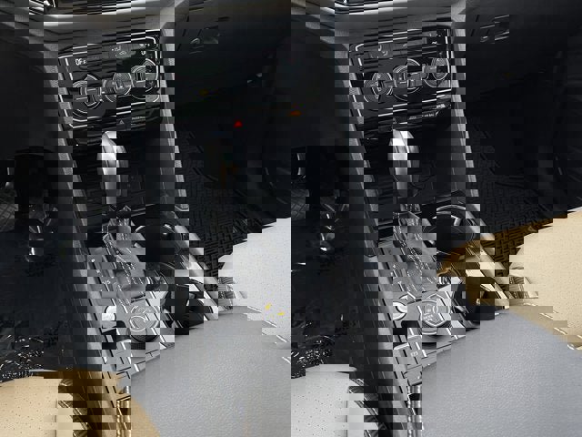 Used 2022 Volkswagen Atlas Cross Sport SE w/ Panoramic Sunroof Package image 18