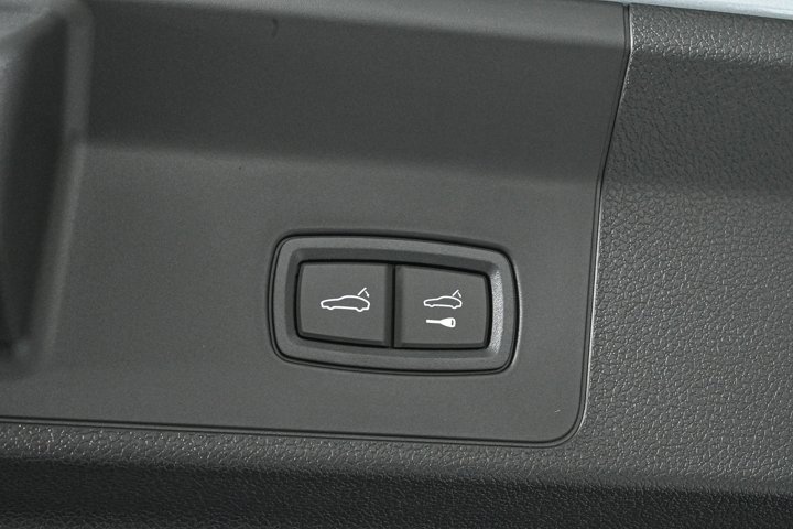 New 2025 Porsche Panamera 4 image 30