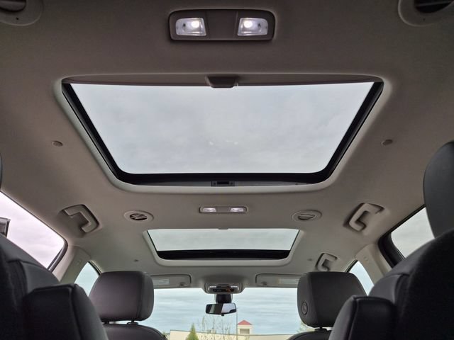 Used 2021 Chevrolet Traverse Premier FWD image 51