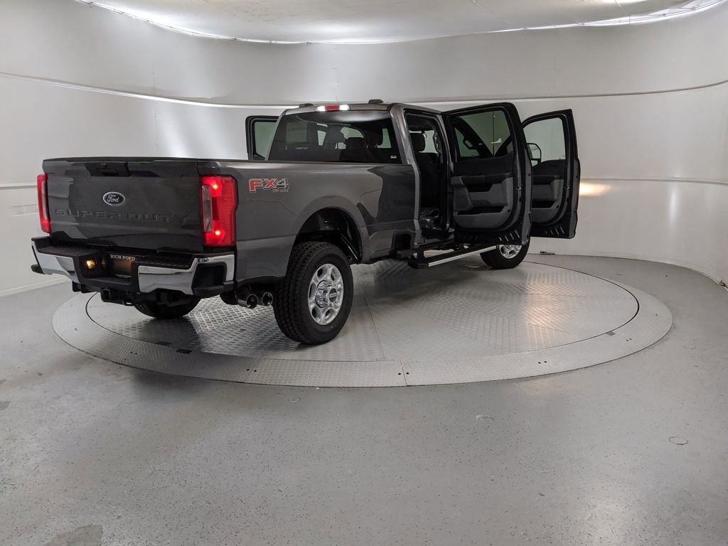 New 2026 Ford F350 XLT image 9