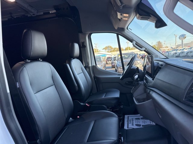 New 2026 Ford Transit 250 148 Medium Roof w/ Load Area Protection Package image 28