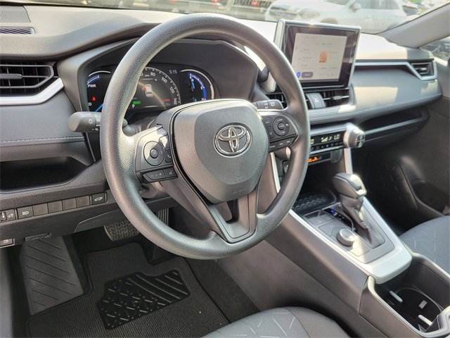 Used 2025 Toyota RAV4 XLE image 20