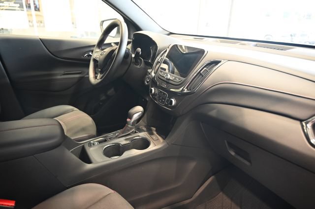 Used 2024 Chevrolet Equinox RS AWD/4WD image 13