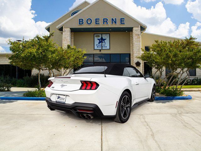 Used 2024 Ford Mustang EcoBoost image 5