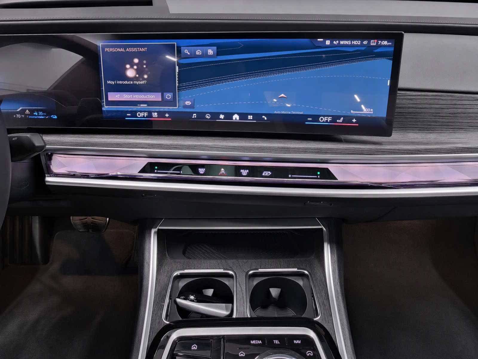 New 2026 BMW 750e xDrive AWD/4WD image 11