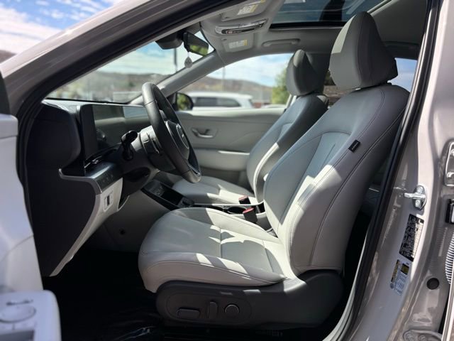 Used 2025 Hyundai Kona Limited image 15