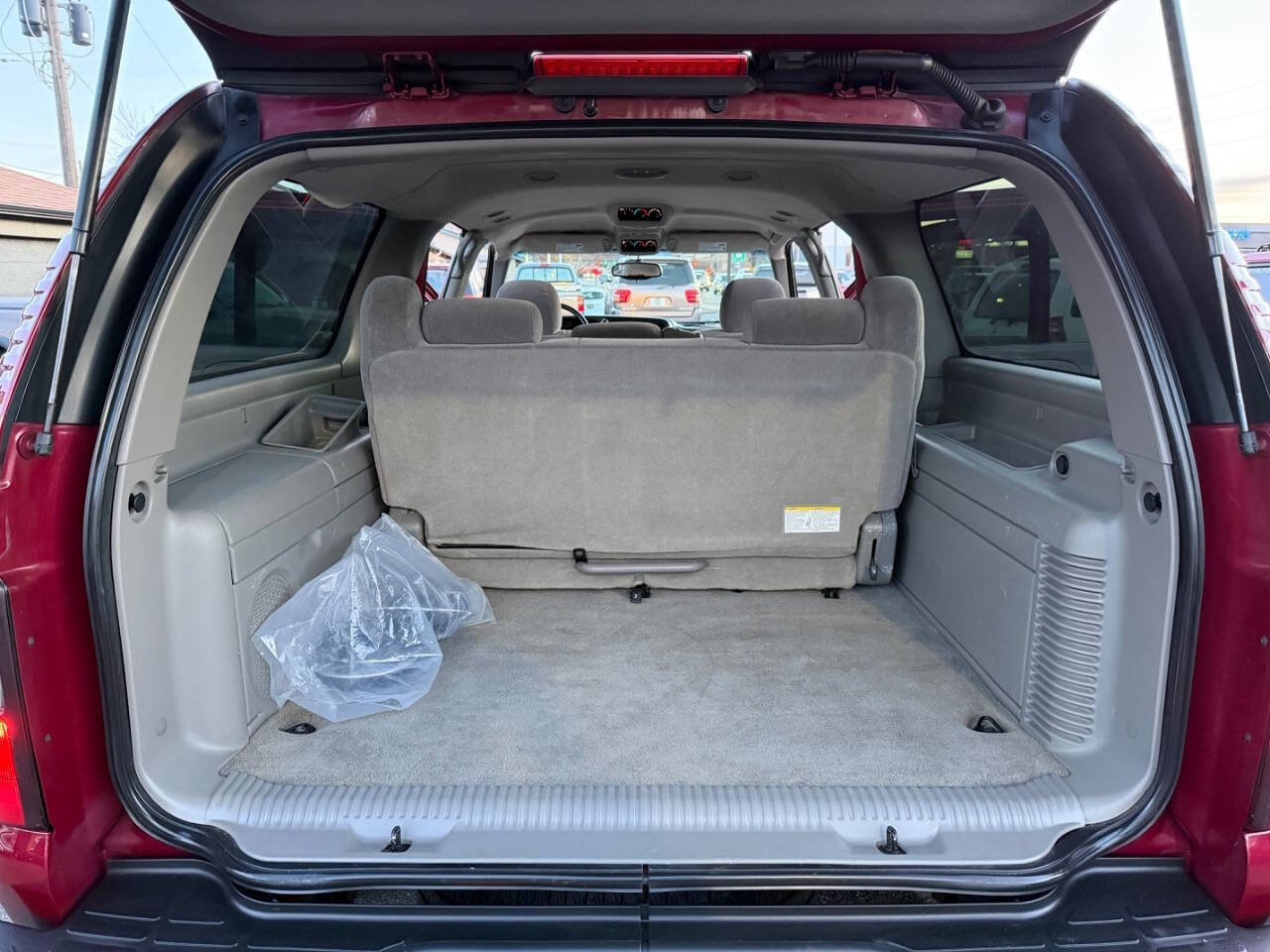 Used 2005 Chevrolet Suburban LS w/ Preferred Equipment Group image 39