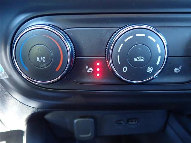 Used 2024 Chevrolet Trax RS w/ Sunroof Package image 19