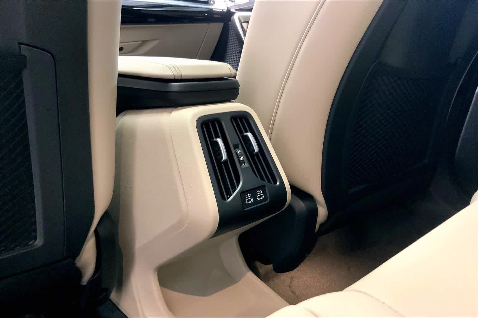 Used 2024 BMW X1 xDrive28i w/ Premium Package AWD/4WD image 18