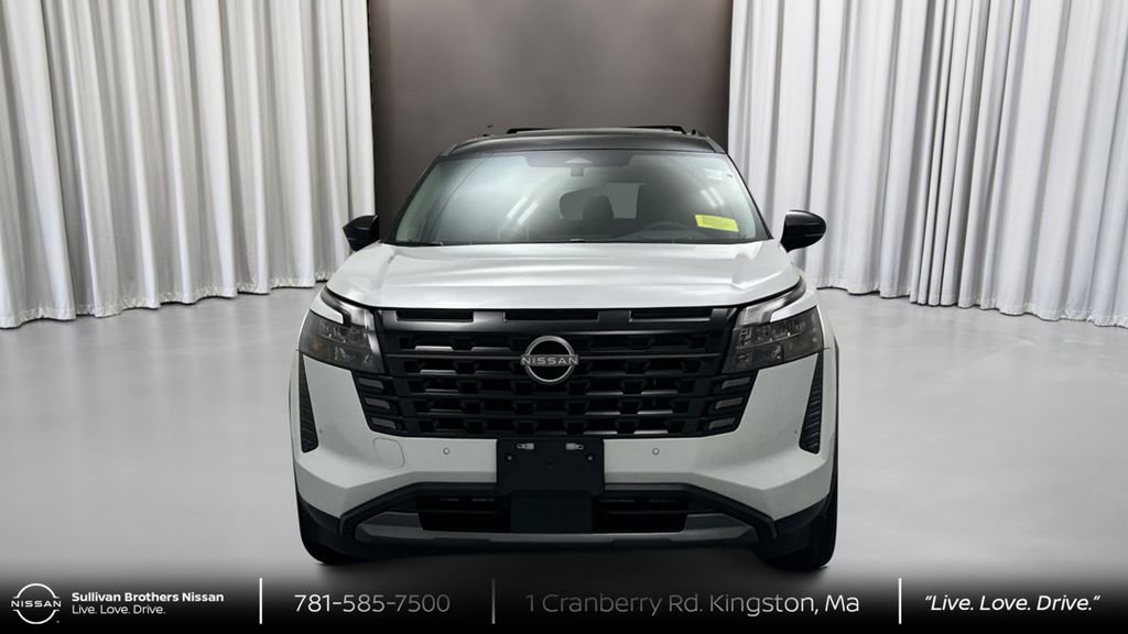 New 2026 Nissan Pathfinder Platinum AWD/4WD image 2