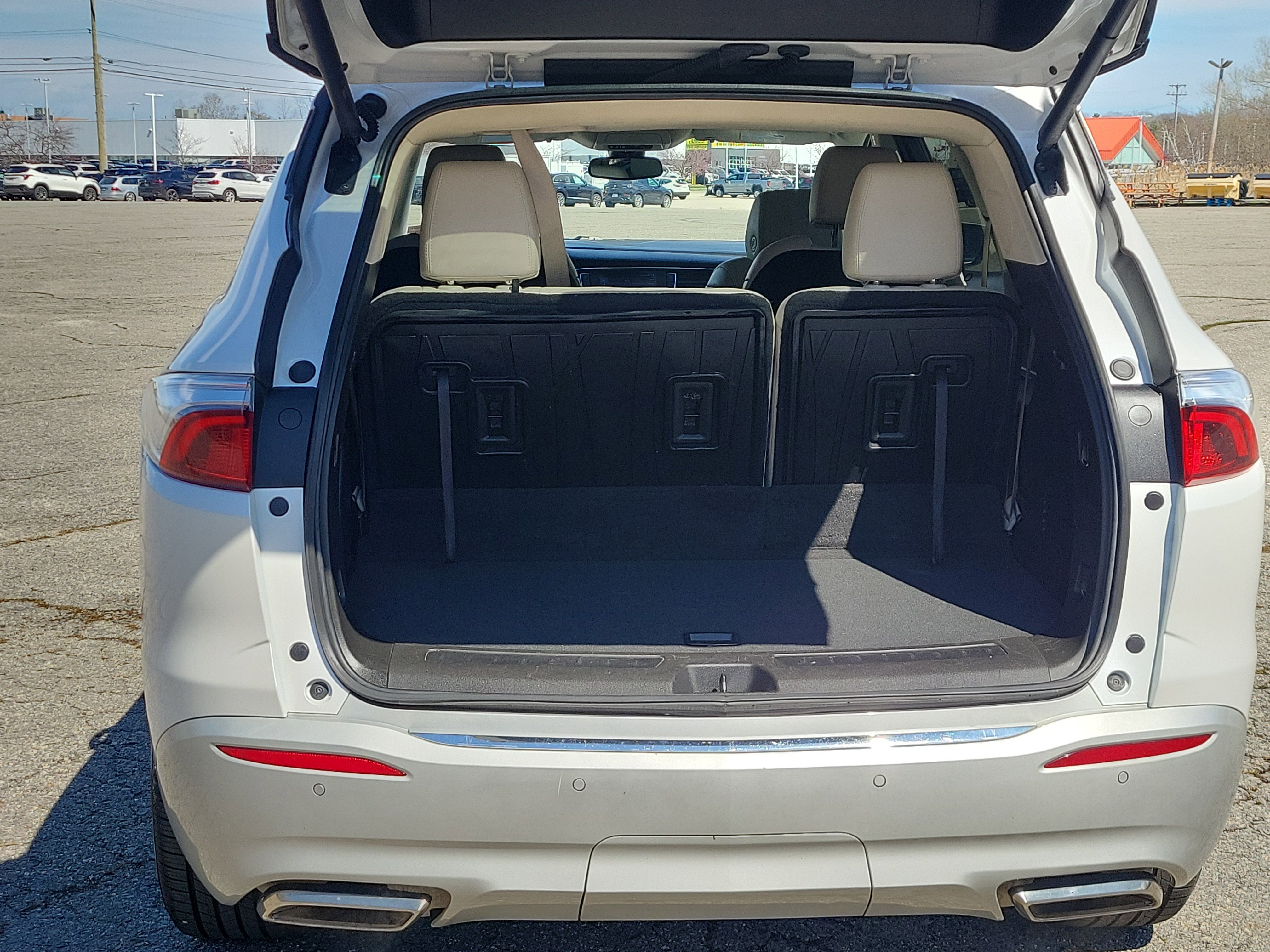 Used 2023 Buick Enclave Essence w/ Experience Buick Package AWD/4WD image 18