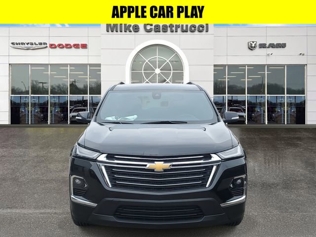 Used 2023 Chevrolet Traverse LT image 2