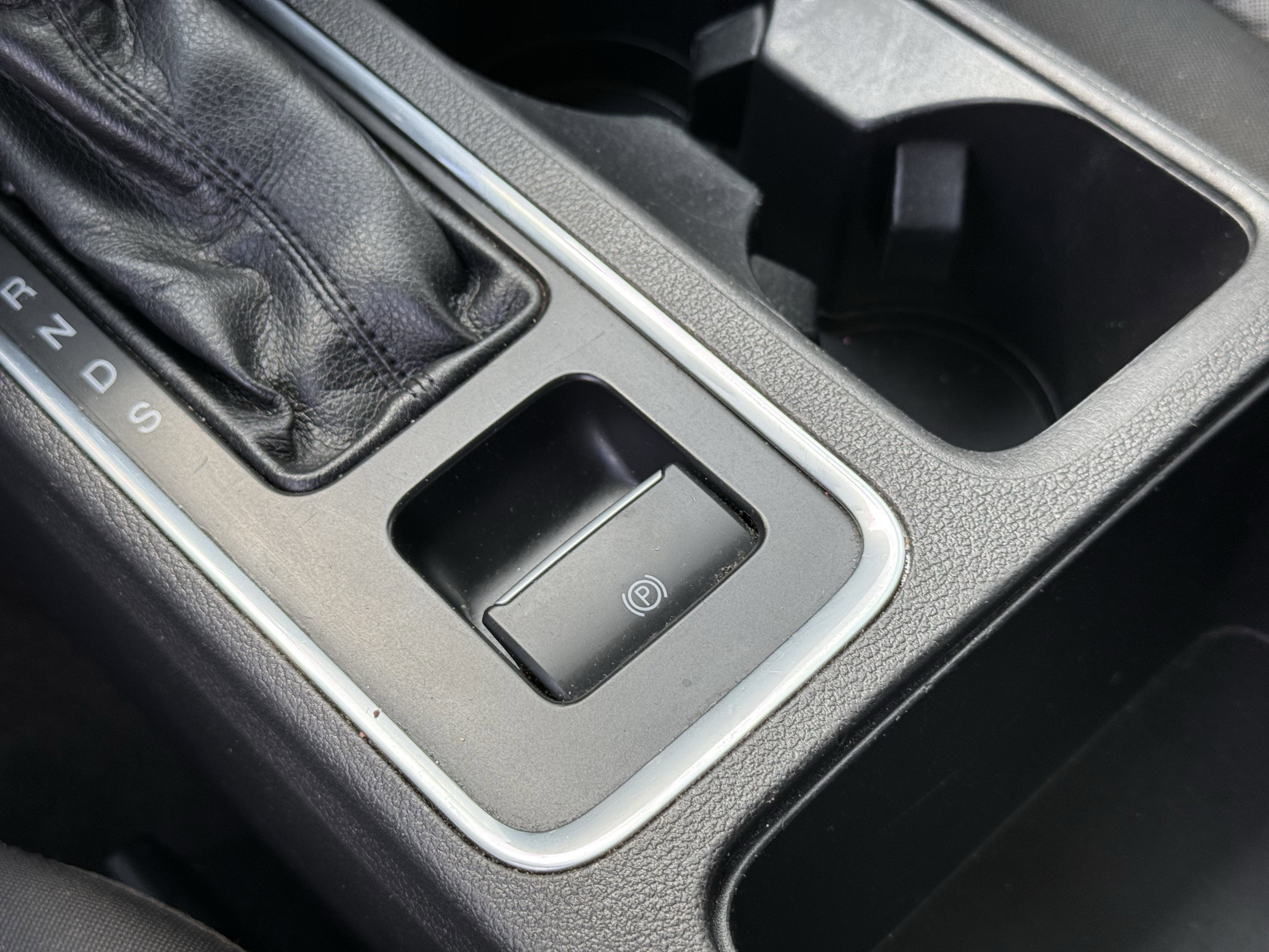 Used 2018 Ford Escape SE w/ SE Sync 3 Package FWD image 25