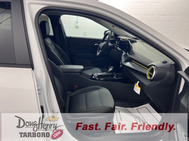 New 2025 Chevrolet Trax LT w/ Sunroof Package image 42